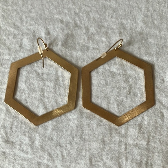Unbranded: Brushed Gold Tone Hexagon Earrings - Picture 9 of 12